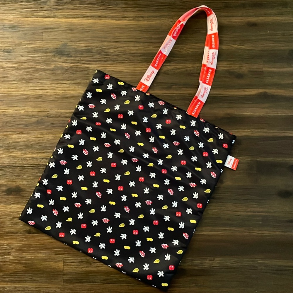Harvey’s Seatbelt Bag Love You to Pieces Mickey Minnie & Mouse Shopper Tote
